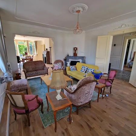 Le Clos Du Centre Du Neubourg, Très Proche Du Golf&château Du Champ De Bataille Hébergement de vacances Le Neubourg