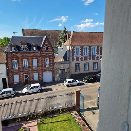 Le Clos Du Centre Du Neubourg, Très Proche Du Golf&château Du Champ De Bataille * Le Neubourg