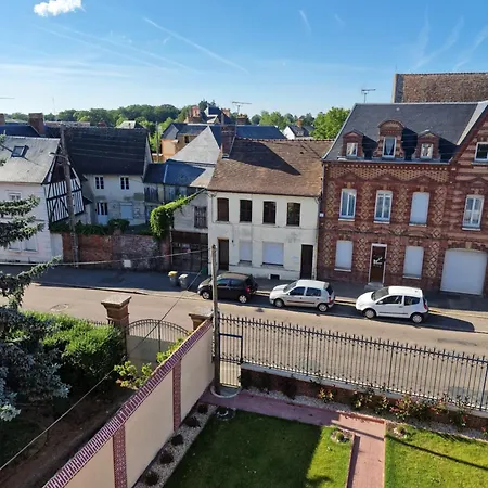 Hébergement de vacances Le Clos Du Centre Du Neubourg, Très Proche Du Golf&château Du Champ De Bataille