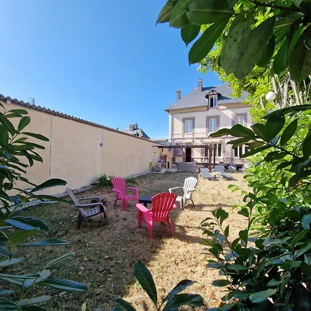 Le Clos Du Centre Du Neubourg, Très Proche Du Golf&château Du Champ De Bataille Hébergement de vacances Le Neubourg