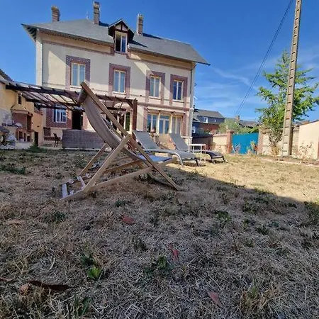 Hébergement de vacances Le Clos Du Centre Du Neubourg, Très Proche Du Golf&château Du Champ De Bataille Le Neubourg